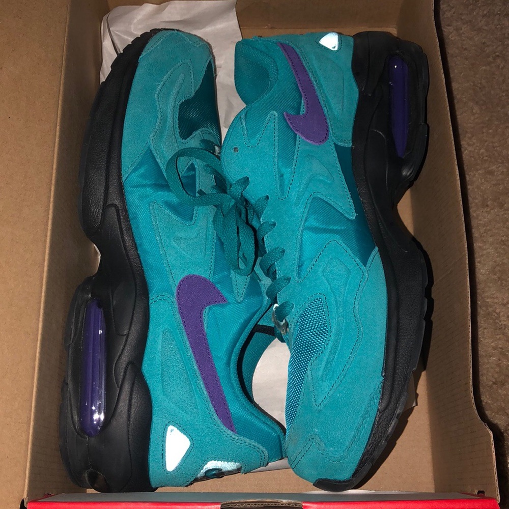 Nike Air Max 2 Light “Reverse Grape”